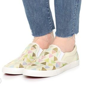 BUCKET FEET ~ "Girly Things"